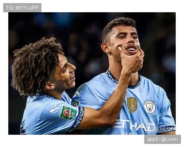 努内斯客串边后卫，曼城阵容灵活性展现