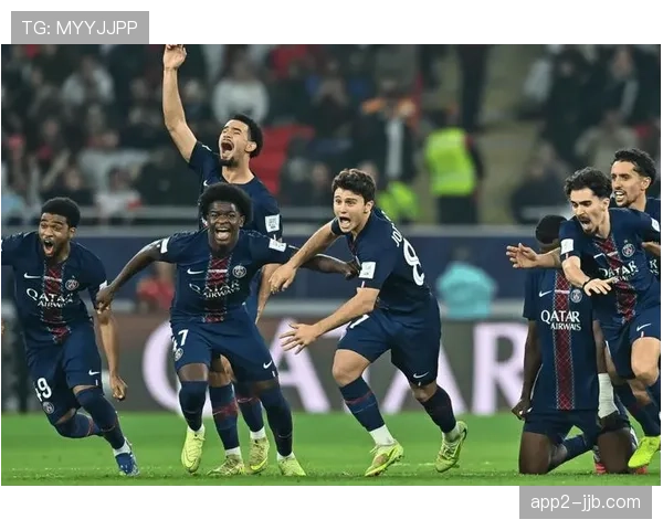 实时:第70分钟,巴黎圣日耳曼由扎伊尔-埃梅里远射扳平比分 实时:第70分钟,巴黎圣日耳曼由扎伊尔-埃梅里远射扳平比分